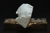 chiodo fisso, 2015, marmo statuario di Carrara e ceramica, cm 60x35x28cm